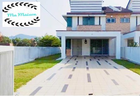 Sri Manjung Ma Maison Homestay Lumut Exterior photo
