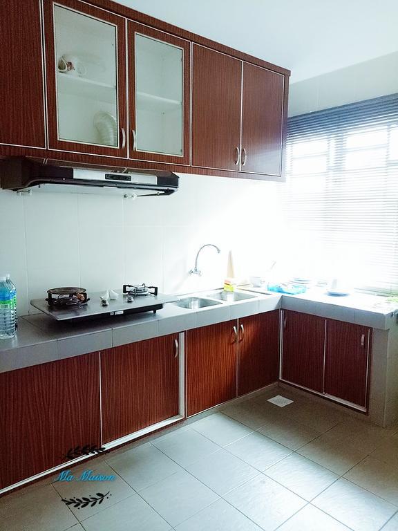 Sri Manjung Ma Maison Homestay Lumut Exterior photo