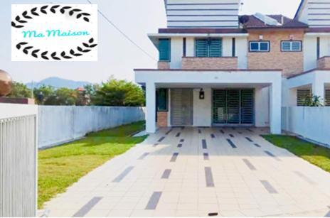 Sri Manjung Ma Maison Homestay Lumut Exterior photo